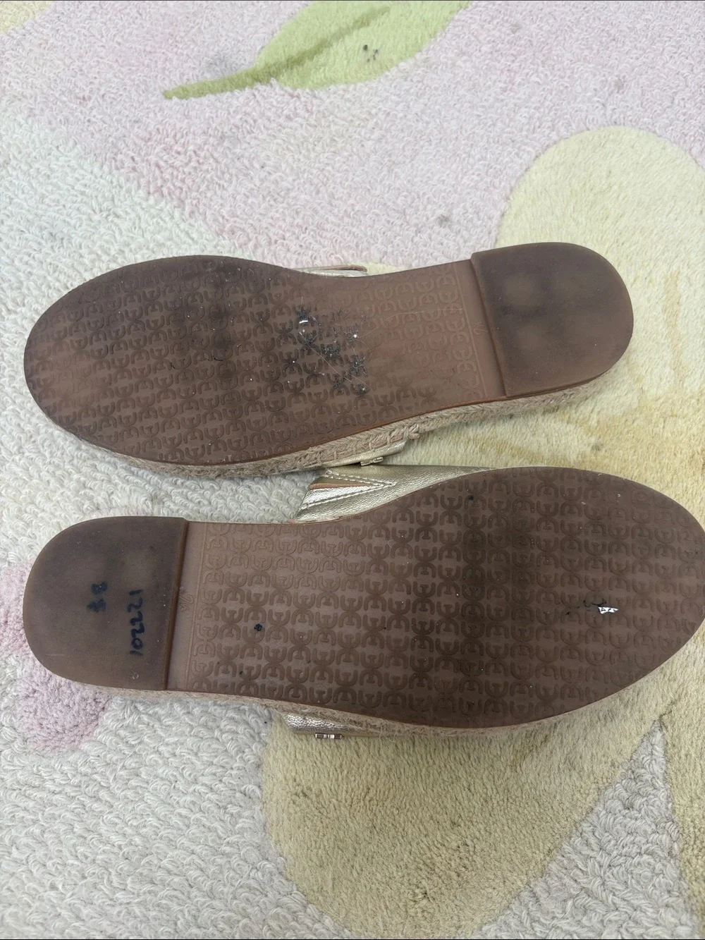 Sam Edelman Metallic Silver Scalloped Espadrille Slides